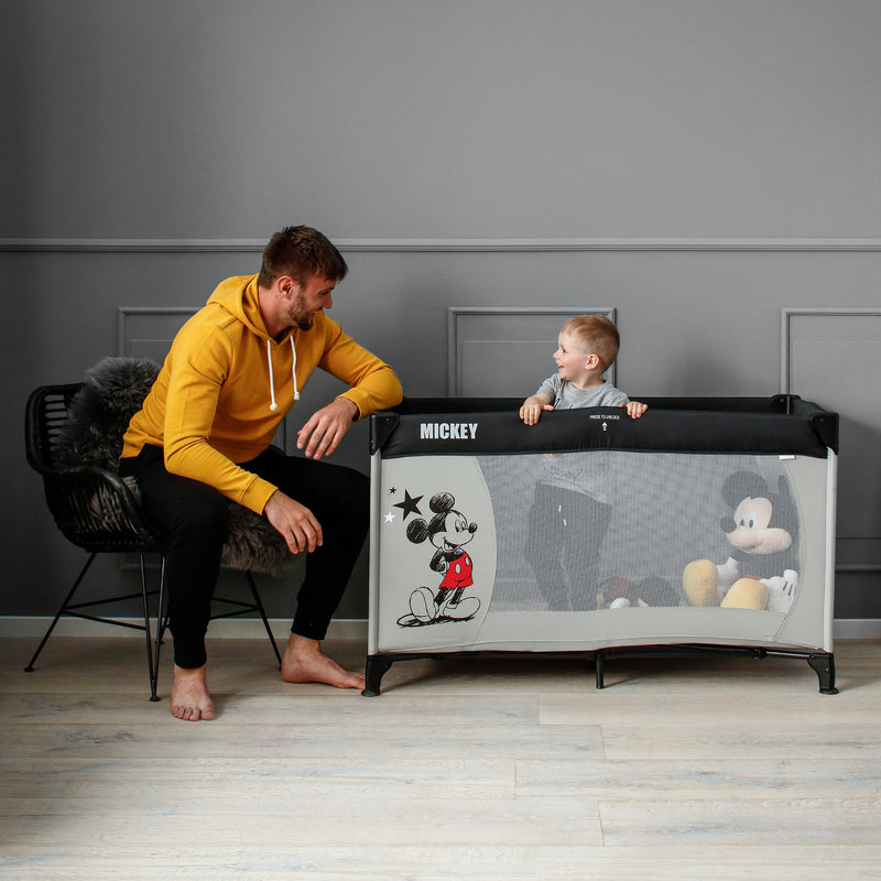 Disney Travel Cot Dream N Play - Mickey Stars