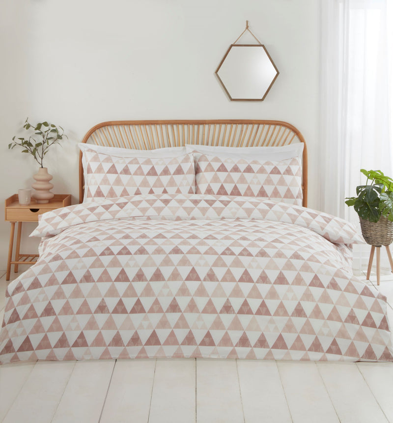 Lewis's Printed Bed In A Bag - Pink Geometric Triangle