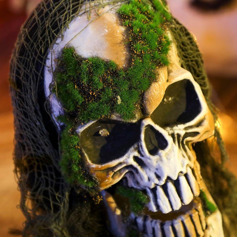 Outsunny Voice Activated Halloween Animatronics Skeleton, Battery Operated