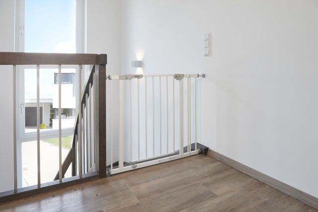 Hauck Autoclose N Stop Safety Gate - White