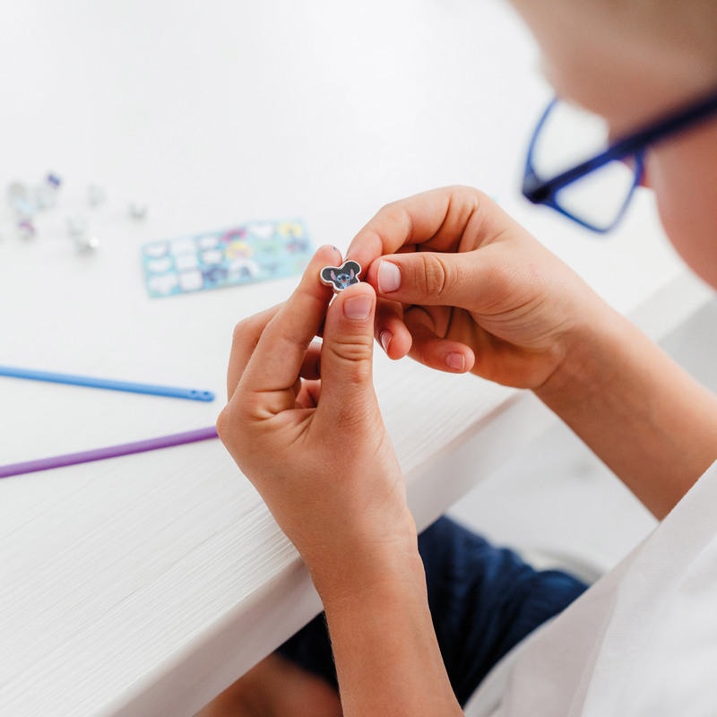 Stitch - 3 Charms & 18 Bracelets