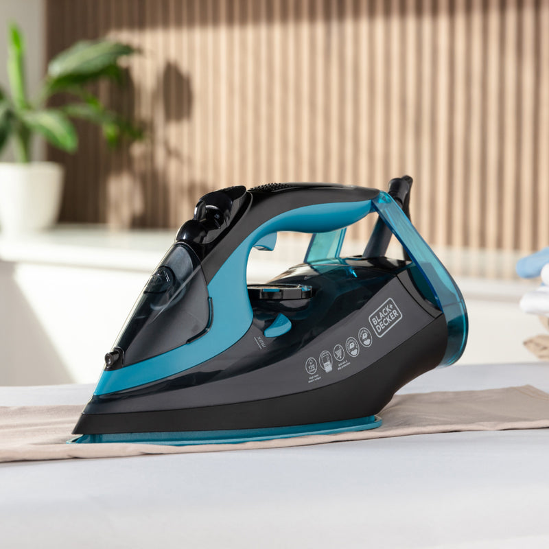 Black+Decker Steam Iron 2600w  - Aqua Blue