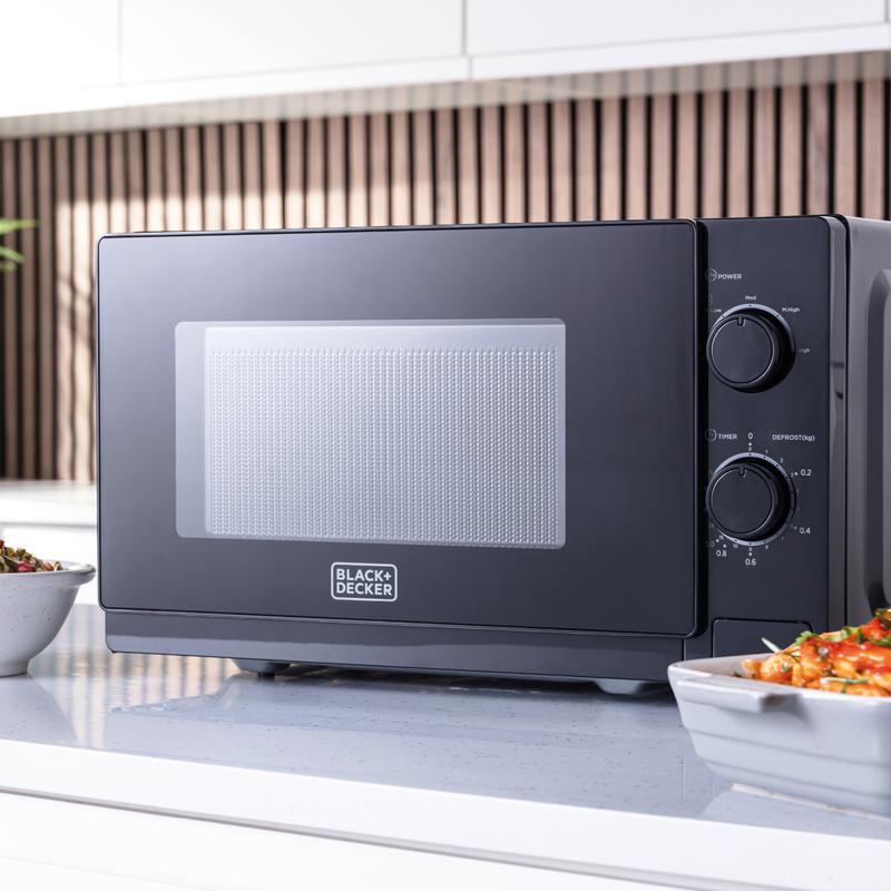 Black+Decker Manual Microwave 800w 20L - Black