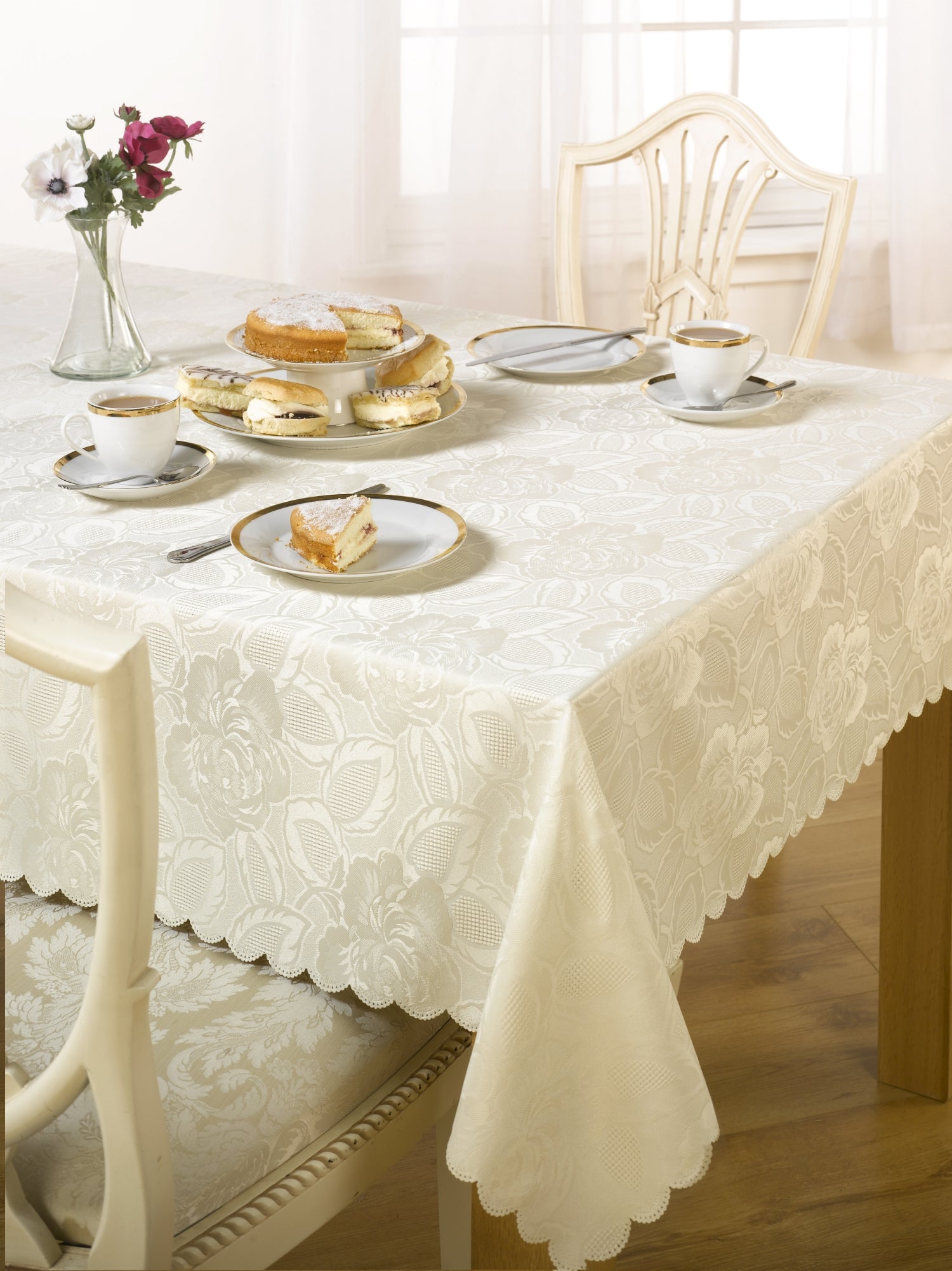 Colored Tablecloth Damask Rose - Jacquard Table Cloth in Cream