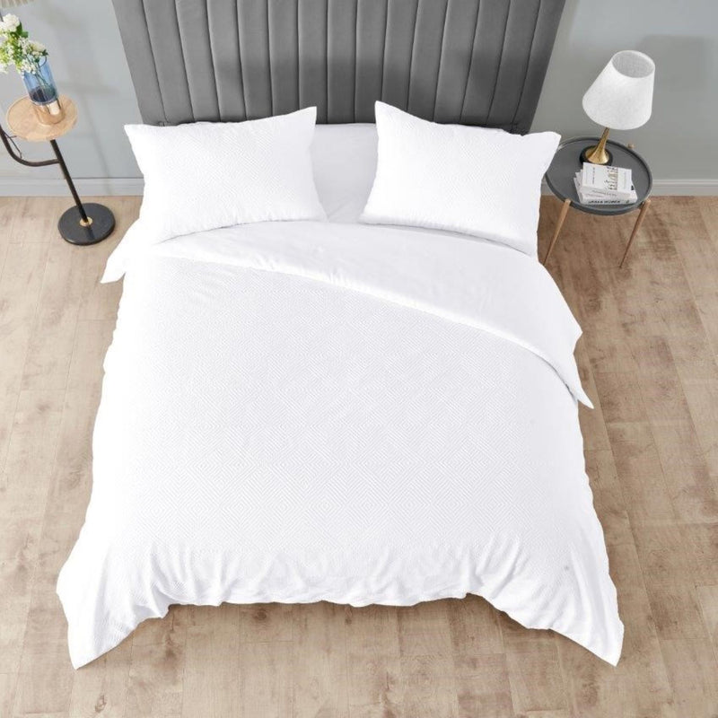 Ely Embossed Diamond Duvet Set - White