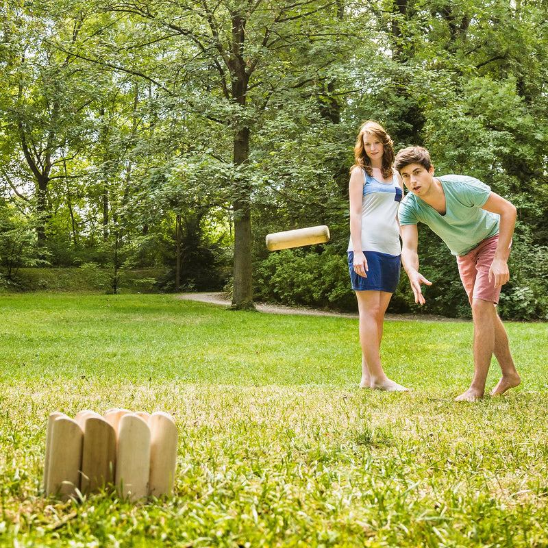 SPORTNOW Molkky Game, Wooden Skittles Throwing Game with Carrying Box