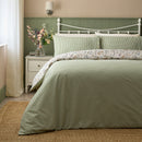 D & D Meadow Floral Duvet Cover Set in Multi