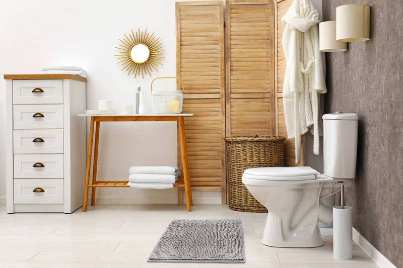 Noodle Soft Touch Non-Slip Bathroom Rug in Silver