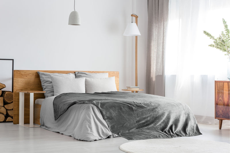 Snug Flannel Fleece Blanket Super Soft Throw in Charcoal