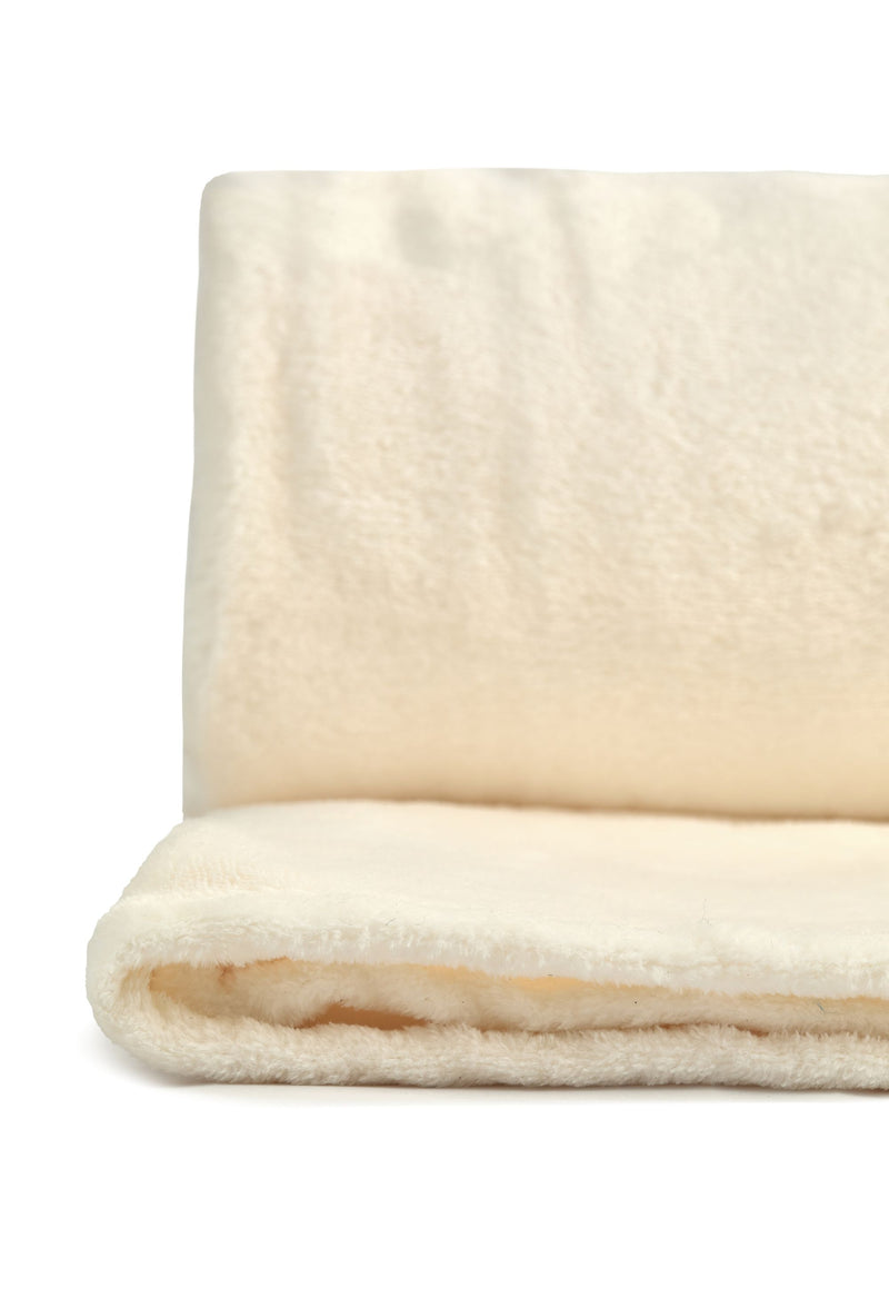 Snug Flannel Fleece Blanket ? Super Soft Throw in Cream