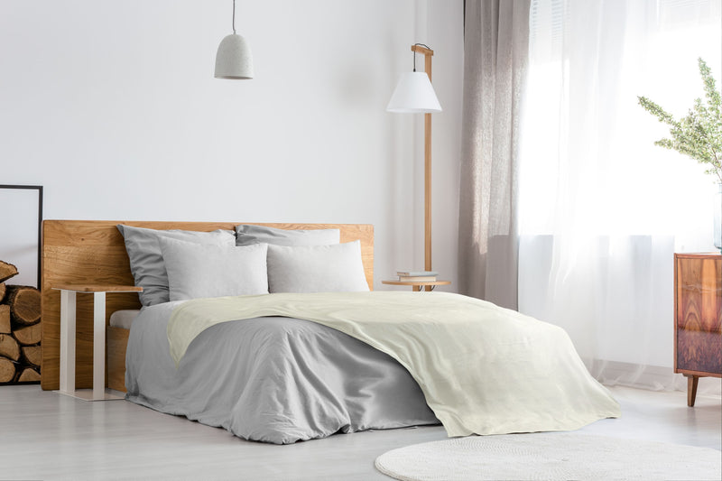 Snug Flannel Fleece Blanket ? Super Soft Throw in Cream