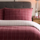D & D Wynn Duvet Cover Set in Burgundy