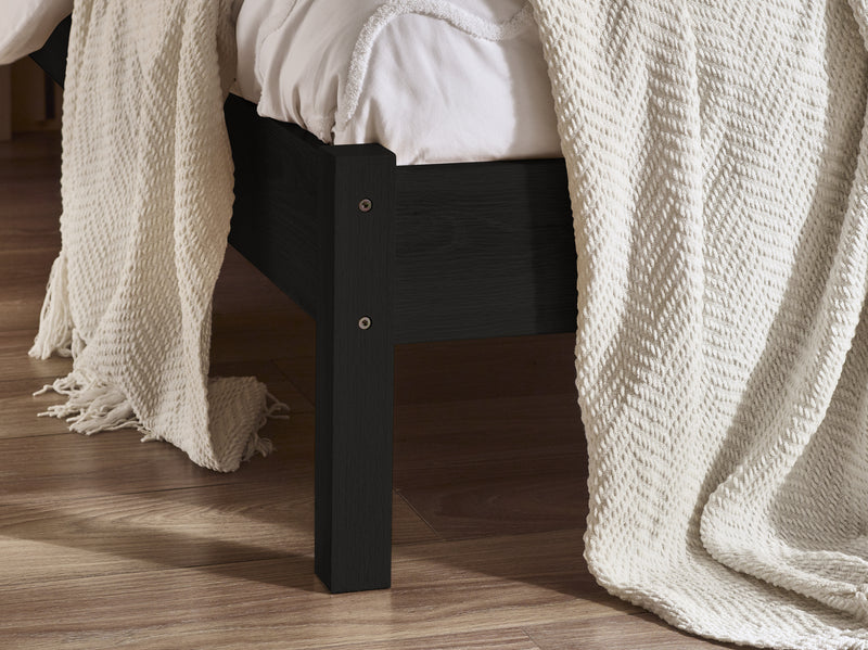 Padstow Rattan 150Cm King Bed - Black