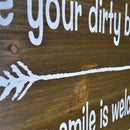 60cm X 30cm Dark Rustic Fir Wood Welcome Arrow Hanging Wall Sign