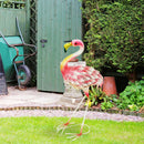 Outsunny Flamingo Garden Statue, Metal Garden Ornament with Stakes, Pink