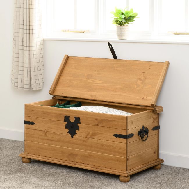 CORONA SINGLE STORAGE CHEST - DISTRESSED WAXED PINE