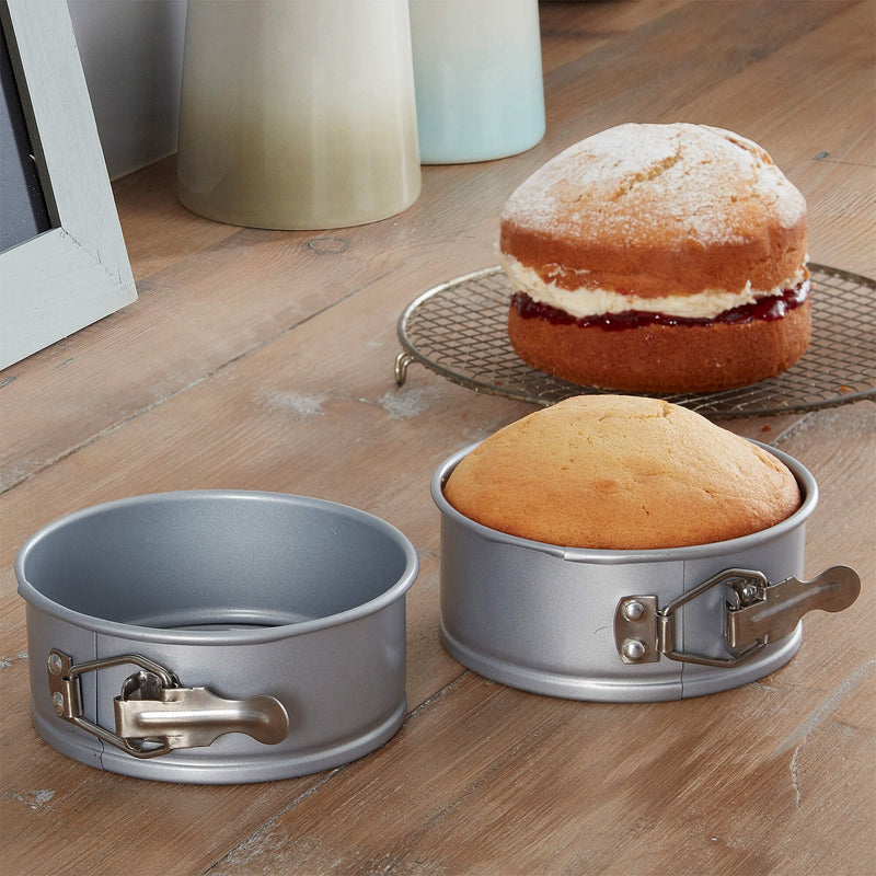 Fearne Collection Set of 2 Mini Round Springform Baking Tins