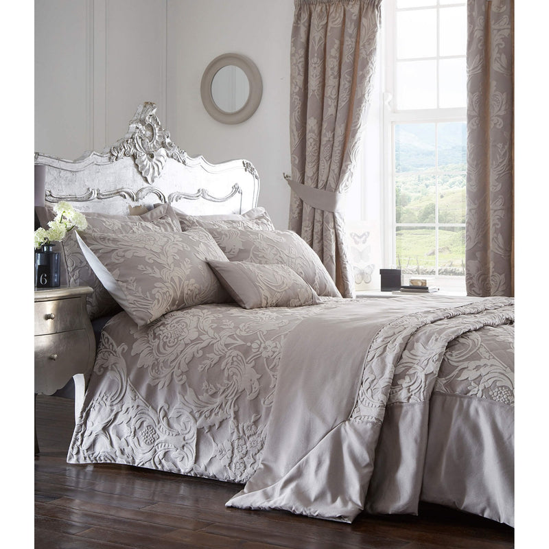 Howard Jacquard Duvet Set