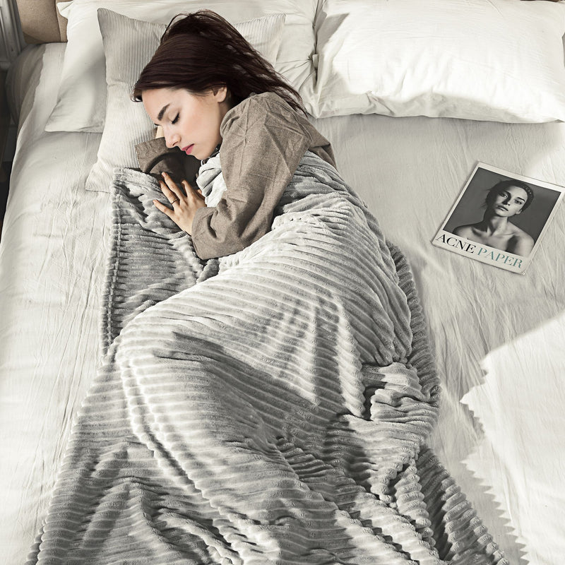 HOMCOM Flannel Fleece Blanket Double Size Throw Blanket for Bed 203x15