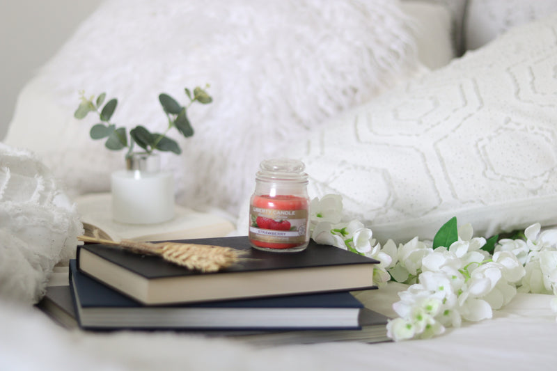 Homestead Candle  3oz Glass Jar Bubble Lid Strawberry