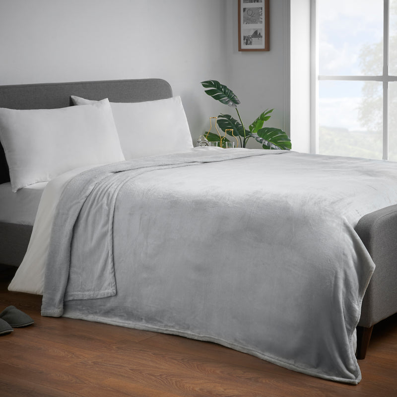 Lewis's Super Soft Flannel Throw - Silver