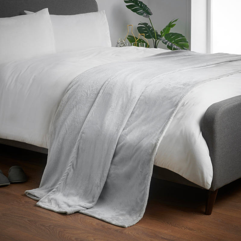 Lewis's Super Soft Flannel Throw - Silver