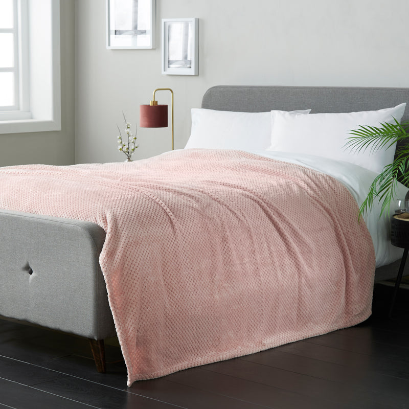 Lewis's Super Soft Waffle Throw - Blush