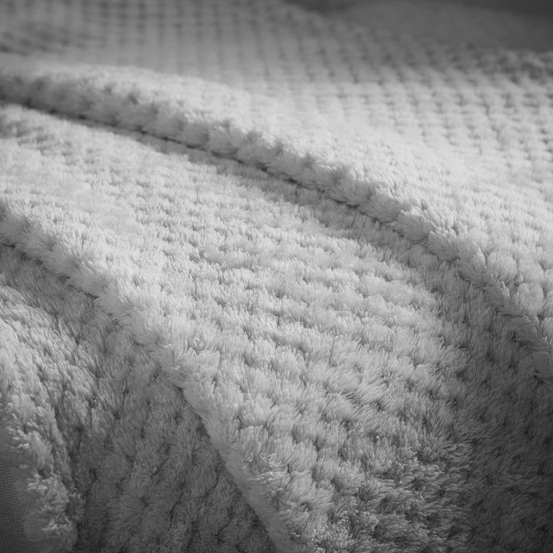 Lewis's Super Soft Waffle Throw - Silver