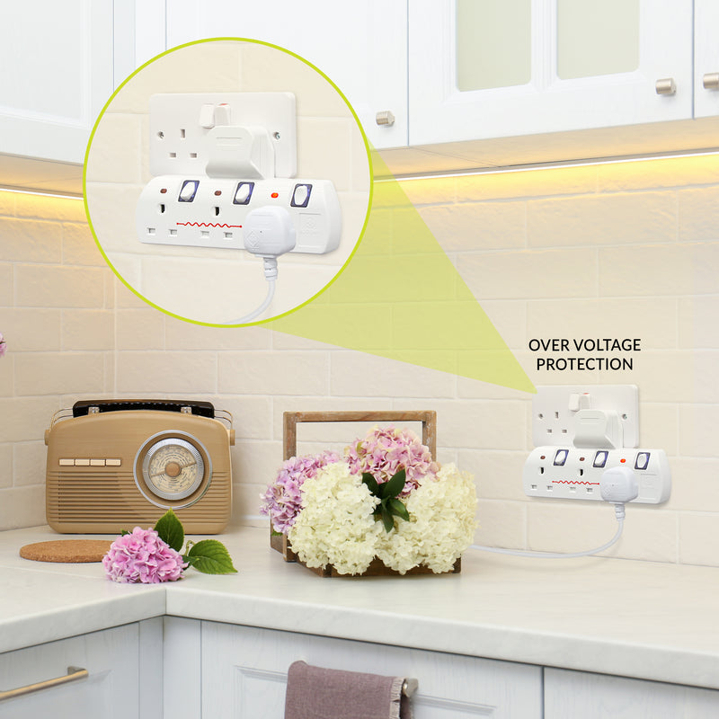 Benross Switched Wall Adaptor 3 Way With Surge Protection