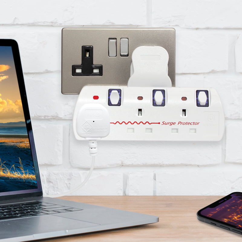 Benross Switched Wall Adaptor 3 Way With Surge Protection