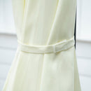 Outsunny 2.5M Offset Roma Patio Umbrella W/ 360° Rotation and Base, Beige