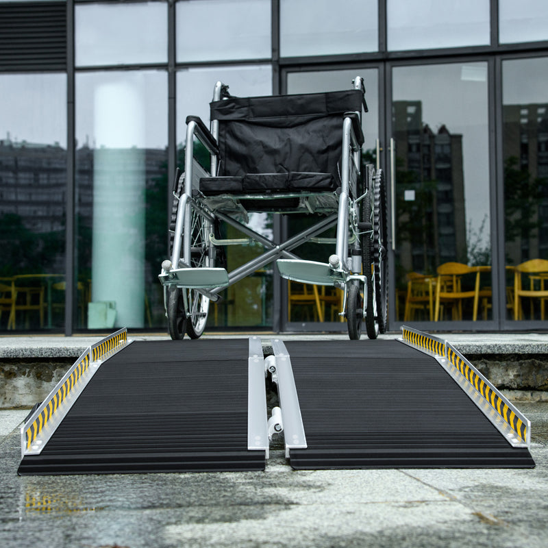 HOMCOM Folding Aluminium Wheelchair Ramp 152x73cm 272KG Capacity for Home