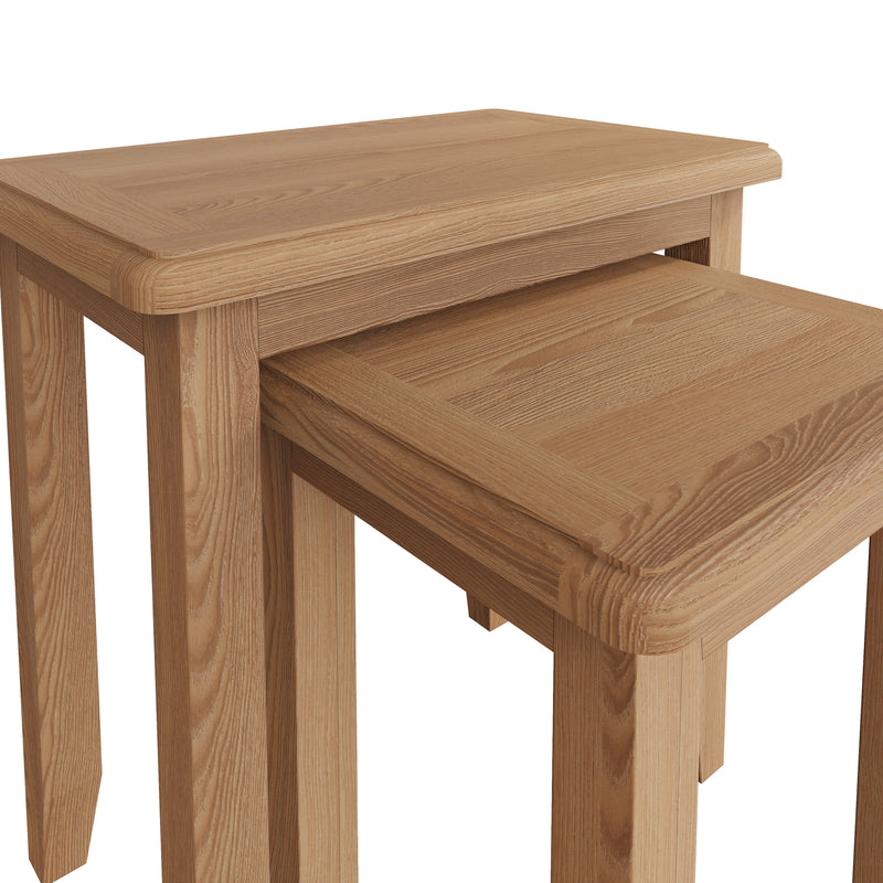 Shrewsbury Light Oak Nest of 2 Tables 50 x 32 x 50 cm