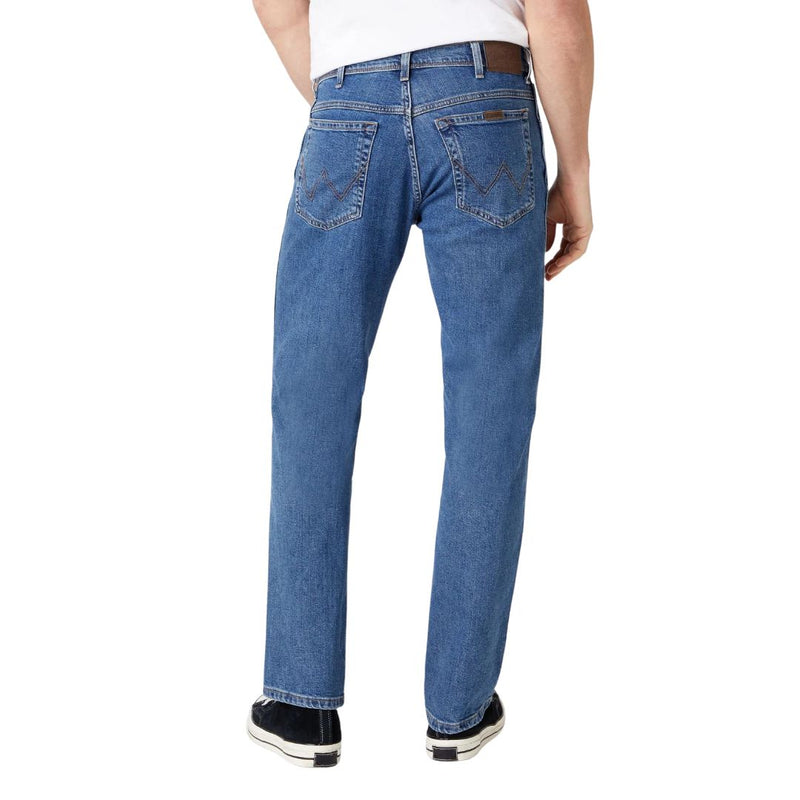 Wrangler Durable Basic Regular Fit Low Stretch Jeans in Stonewash
