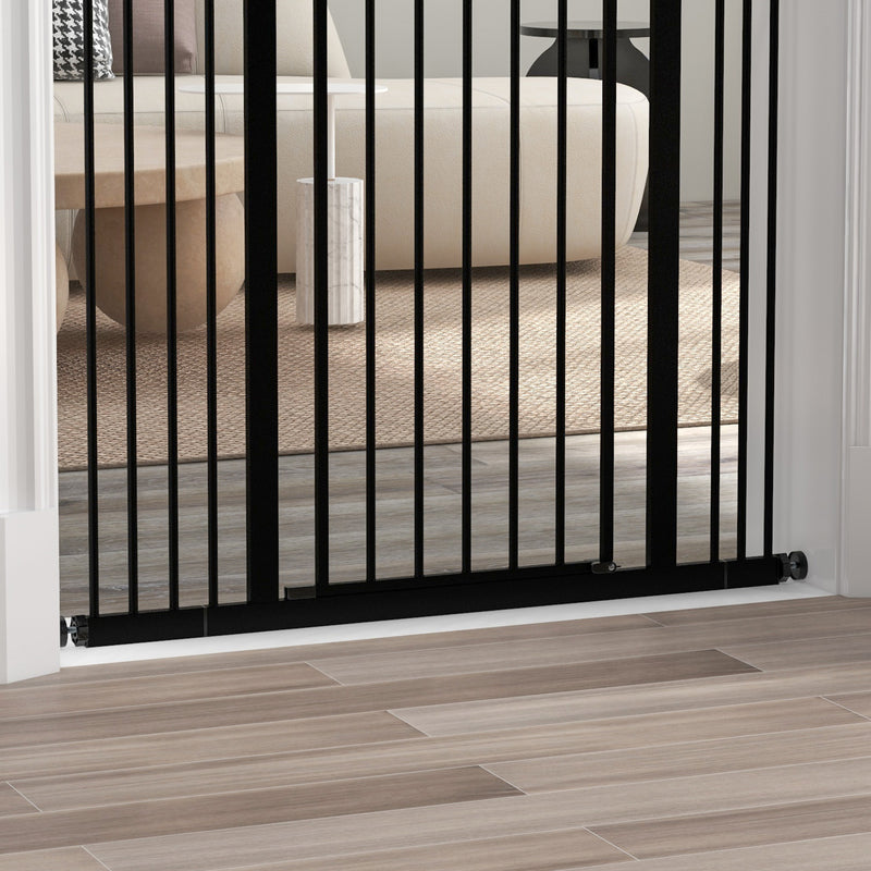 PawHut 74-100cm Adjustable Metal Pet Gate Safety Barrier w/Auto-Close Door Black