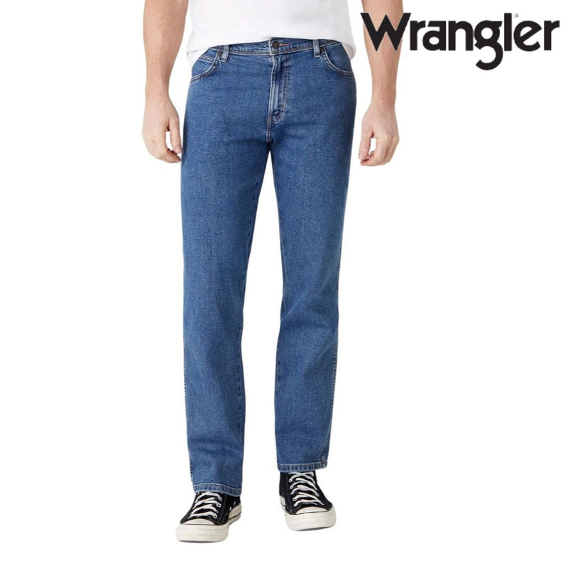 Wrangler Durable Basic Regular Fit Low Stretch Jeans in Stonewash